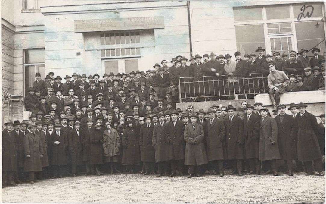 Викладачі та студенти Української господарської академії в ЧСР. 19 березня 1923 р.