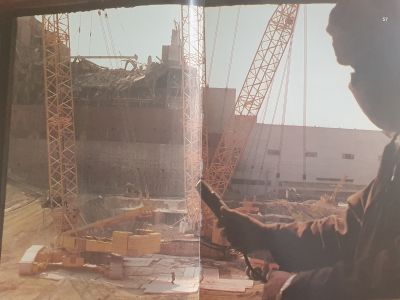 Чернобыльский репортаж: фотоальбом. – М., 1989. – 154с.