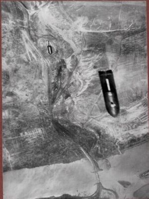 Авіаційне бомбардування. Фото з трофейного фотоальбому (1942-1943 рр.).