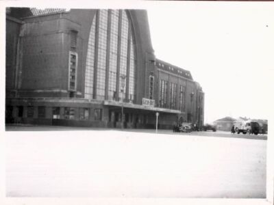 Вокзал (м. Київ). Фото з трофейного фотоальбому (1942-1943 рр.).